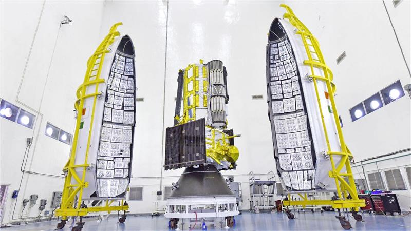 Neuer Satellit verfolgt Bewegung der Erdoberfläche Der NISAR-Satellit im indischen Weltraumbahnhof Satish Dhawan Space Center. (Foto Archiv)