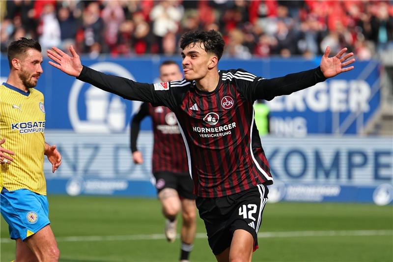„Bild”: Uzun zum Medizincheck in Frankfurt Der Nürnberger Can Uzun könnte ab kommender Saison für Frankfurt jubeln.