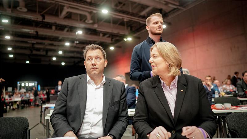 Partei sucht Kompass: Sechs Fragen nach dem SPD-Parteitag Der Parteitag hinterlässt die neue SPD-Spitze nachdenklich.