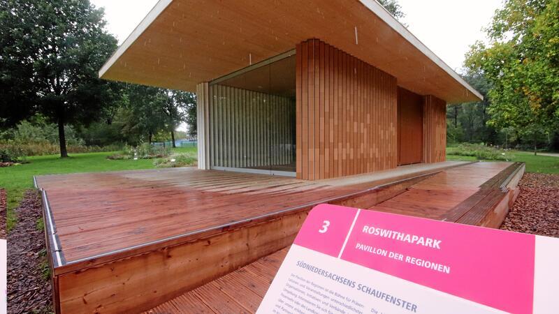 Der Pavillon der Regionen im Roswithapark wird derzeit über ein Göttinger Auktionshaus meistbietend versteigert.