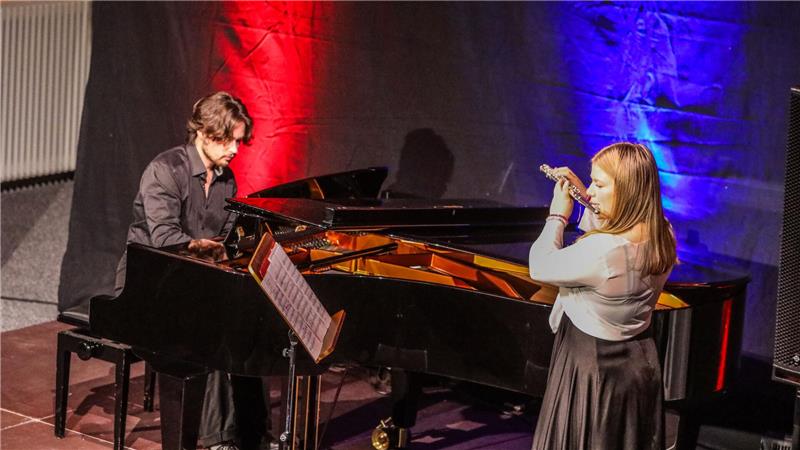 Der Pianist Tao Phileas Karst aus Röpzig und die Goslarerin Viktoria Maria Zienkiewicz (Querflöte) sind Gewinner des Wettbewerbs „Jugend musiziert“.