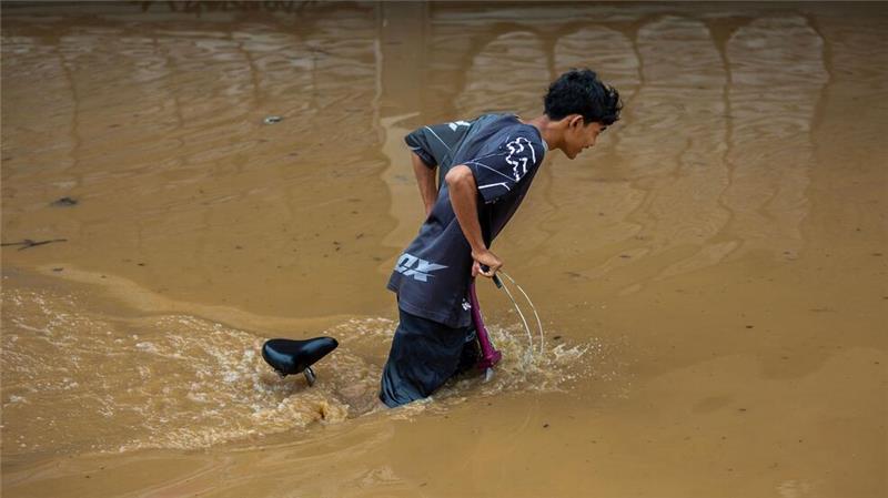 Überflutungen in Touristenhotspot: Land unter in Chiang Mai Der Ping River hat derzeit einen Höchststand und ist über die Ufer getreten.