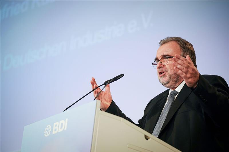 Industrie sieht große Abhängigkeit bei Rohstoffen Der Präsident des Bundesverbands der Deutschen Industrie (BDI), Siegfried Russwurm, beim BDI-Rohstoffkongress.