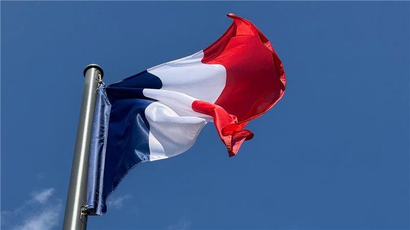 Minderjährige zur Prostitution gezwungen? Prozess bei Paris Der Prozess dreht sich darum, dass Mädchen im Alter von 13 bis 15 Jahren zur Prostitution gezwungen worden sein sollen. (Symbolbild)