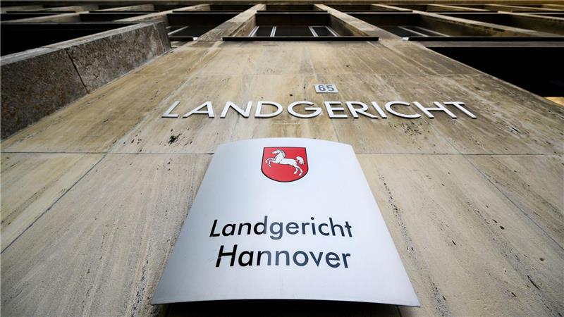 Von Kokain-Bande bestochen? Staatsanwalt auf der Anklagebank Der Prozess gegen den mutmaßlich korrupten Staatsanwalt beginnt am Landgericht Hannover unter verschärften Sicherheitsvorkehrungen. (Symbolbild)