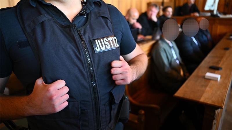 Der Prozess startete unter hohen Sicherheitsvorkehrungen. 
