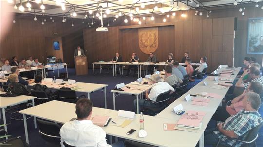 Der Rat der Stadt Langelsheim tagt erstmals in Corona-Zeiten wieder im sanierten Sitzungssaal im Rathaus.  Foto: GZ-Archiv