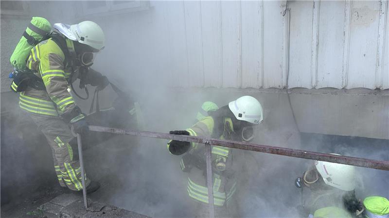 Feuer im Keller: Einsatzübung in Bad Harzburg sorgt für Sirenenalarm Der Rauch wurde künstlich erzeugt.