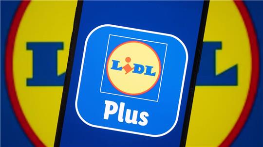 Der Rechtsstreit zwischen Verbraucherschützern und dem Discounter Lidl um die „Lidl Plus“-App geht in die nächste Runde. (Archivbild)