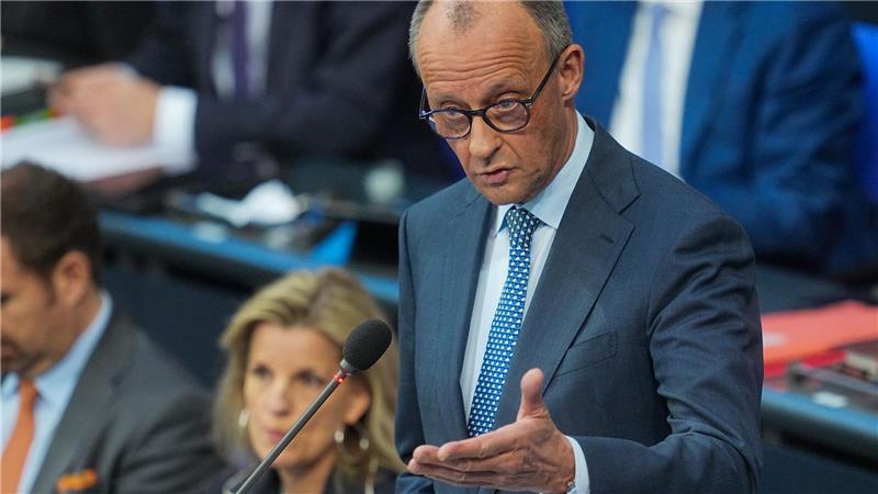 Der Regierungschef sagte im Bundestag: „Wolfram Weimer hat mein Vertrauen.“