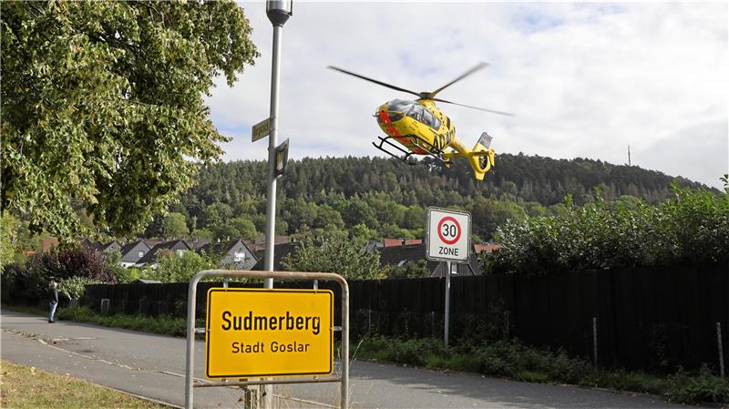 Unfall in Goslar: Radfahrer weiter in schlechtem Zustand Der Rettungshubschrauber Christoph 30 brachte den verletzten 18-Jährigen nach dem Unfall ins Krankenhaus nach Göttingen.