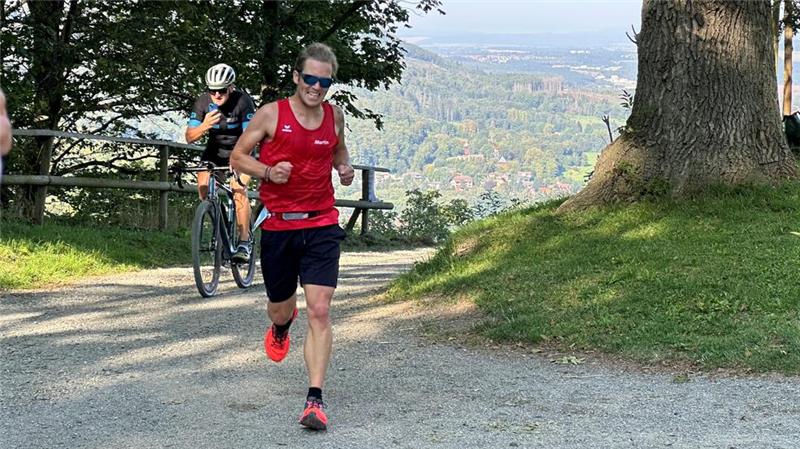 Der Rotary-Club bittet am 20. September Läufer und Wanderer zum Canossa-Benefiz-Berglauf.