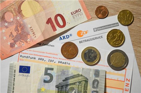 Der Rundfunkbeitrag könnte bald steigen.