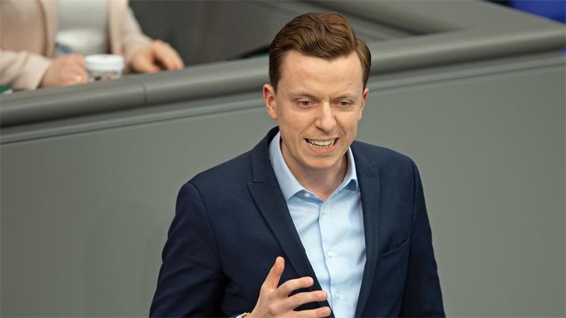 Der SPD-Außenpolitiker Ahmetovic beklagt über seinen Anwalt mangelnde Akteneinsicht. (Archivbild)