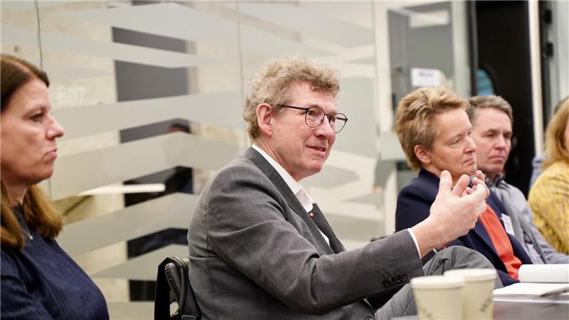 Der SPD-Politiker Doods war mit dem niedersächsischen Antisemitismusbeauftragten Wegner sowie rund einem Dutzend Vertretern aus Wirtschaft und Wissenschaft unterwegs. (Handout)