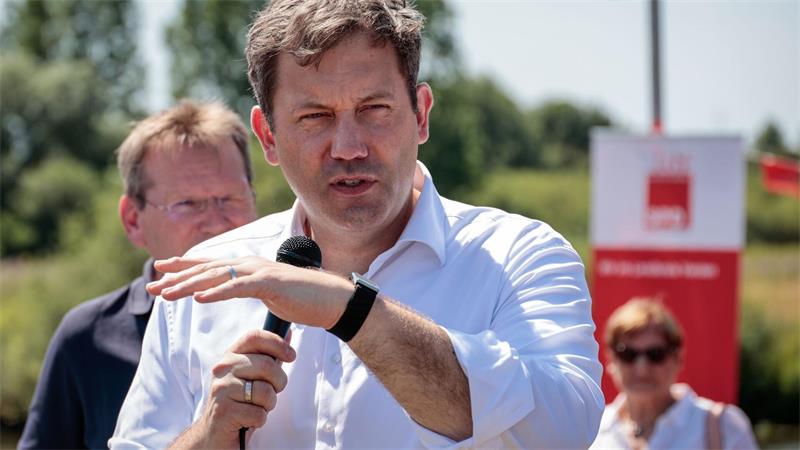 Der SPD-Vorsitzende Lars Klingbeil bei seinem Auftritt in Verden.