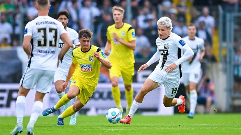 Aufsteiger Ulm feiert in Elversberg ersten Saisonsieg Der SSV 1846 Ulm hat den ersten Saisonsieg in der 2. Bundesliga gefeiert.