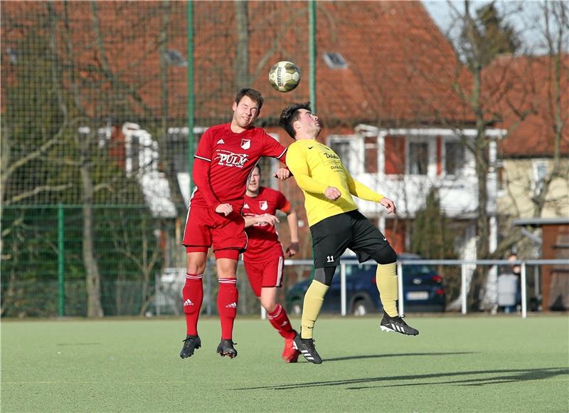 Siege für Goslarer SC 08 und SV Rammelsberg, Remis für TSG Bad Harzburg Der SV Rammelsberg und Niklas Leowsky (re.) starten mit einem Sieg in die Vorbereitung auf den zweiten Saisonabschnitt. Foto: Neuendorf