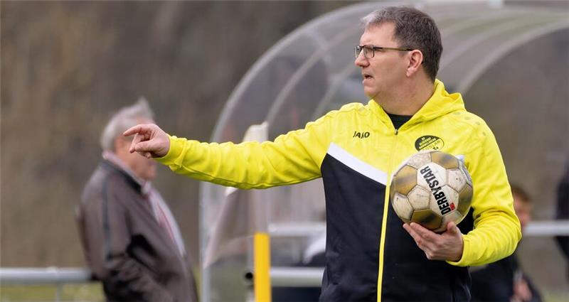 Der SV Rammelsberg unter Torben Bornkessel ist nicht ganz optimal in das Jahr 2025 gestartet. Gegen Rot-Weiß Rhüden erwartet der Trainer daher eine Leistungssteigerung seines Teams. 