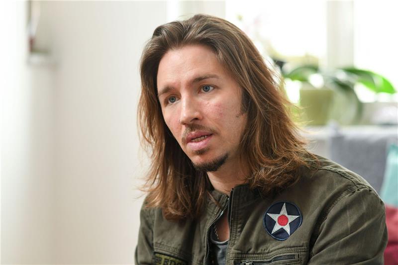 Prozess gegen Gil Ofarim auf unbestimmte Zeit verschoben Der Sänger Gil Ofarim im Januar 2020.