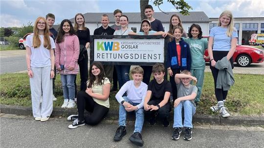 Der Sanitätsdienst des Schulzentrums Goldene Aue probt am Wochenende den Ernstfall und besucht auch den Rettungsdienst der Kreiswirtschaftsbetriebe.