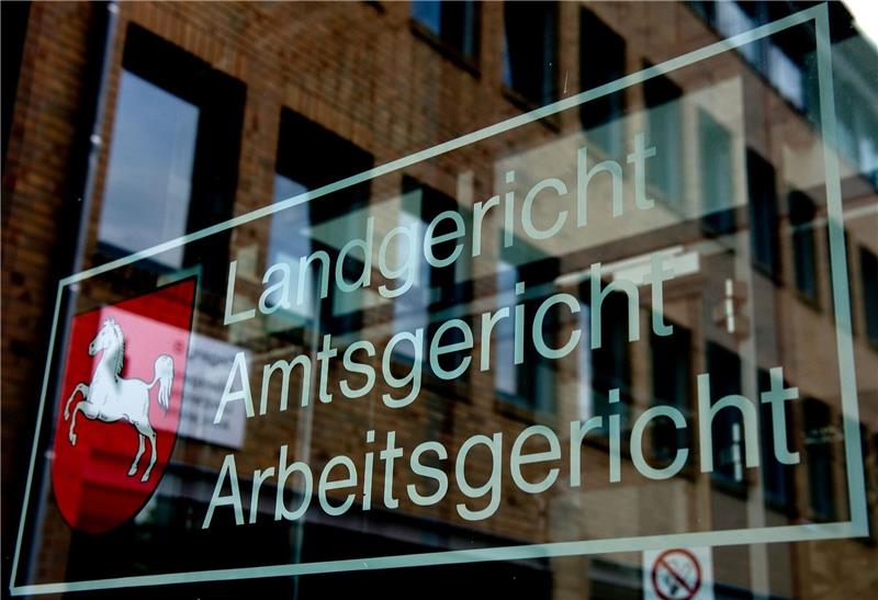 Der Schriftzug «Landgericht, Amtsgericht, Arbeitsgericht» ist am Landgericht Göttingen zu sehen.