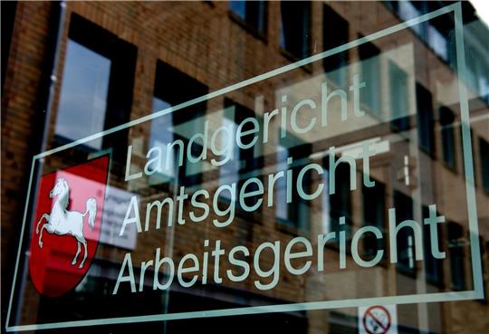 Der Schriftzug «Landgericht, Amtsgericht, Arbeitsgericht» ist am Landgericht Göttingen zu sehen.