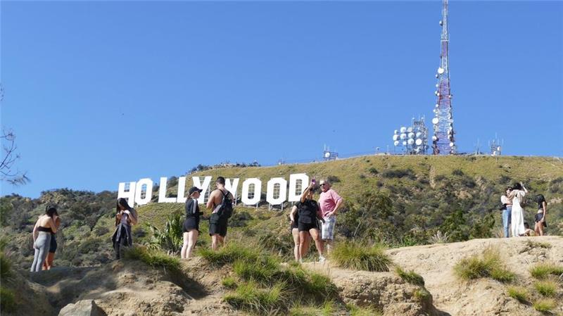 Die Oscars und das Feuerdrama - „The Show Must Go On“ Der Schriftzug ist ein Wahrzeichen von Hollywood. (Archivbild)