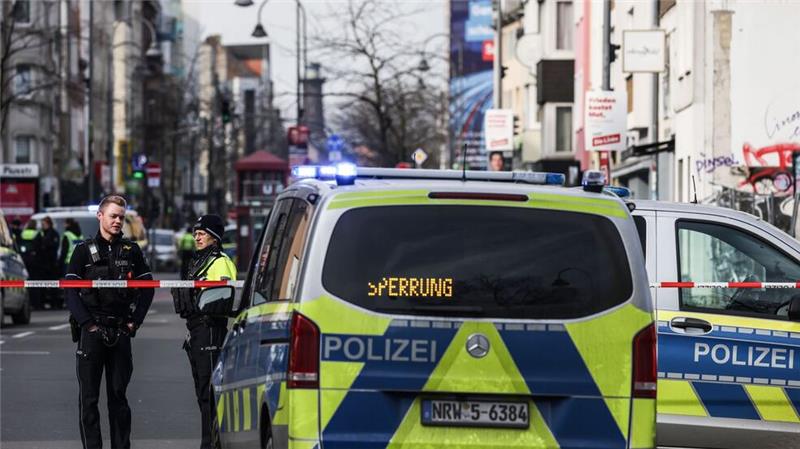 Mann in Köln durch Schuss verletzt - Täter flüchtig Der Schütze ist weiter flüchtig.