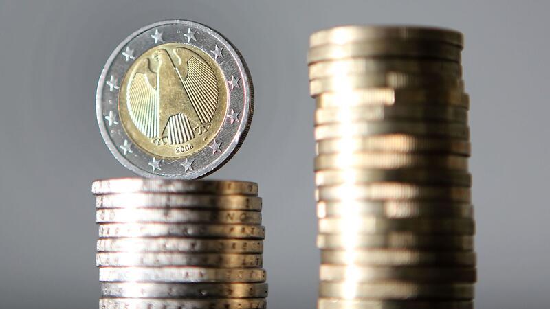 Staatsschulden liegen Ende 2023 bei fast 2,5 Billionen Euro Der Schuldenberg wächst weiter. (Symboldbild)