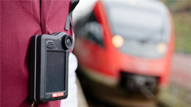 Der Schutz von Bahn-Mitarbeitern soll verbessert werden.