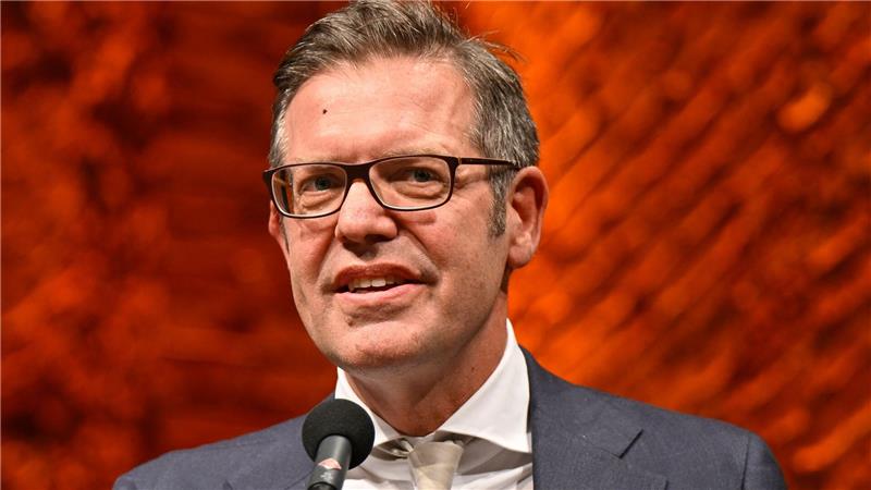 Der Soziologe Steffen Mau bezweifelt aufgrund vorliegender Zahlen, dass die Kölner Silvesternacht das sofortige Ende der deutschen Willkommenskultur bedeutete. (Archivbild)