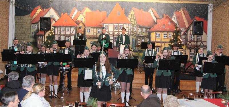 Der Spielmannszug beim letzten Konzert im Saal, der zum Ende des Jahres schließenden Iberg-Gaststätte.  Fotos: Hohaus