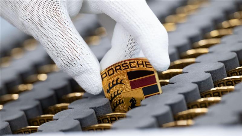 Der Sportwagenbauer Porsche ist bereits länger in schwerem Fahrwasser.