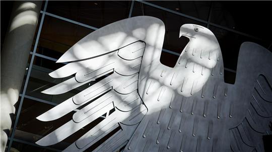 Der Staat hat im vergangenen Jahr erneut deutlich mehr Geld ausgegeben, als er eingenommen hat. (Symbolbild)