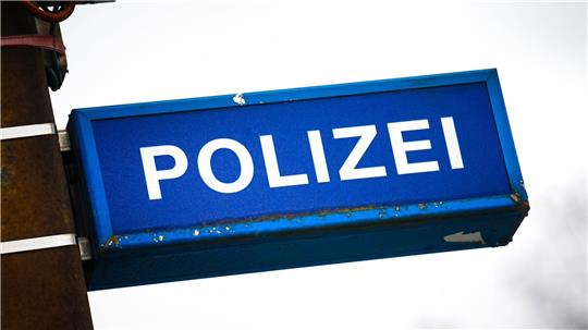 Der Staatsschutz der Polizei Bremen ermittelt unter anderem wegen Volksverhetzung. (Symbolbild) 