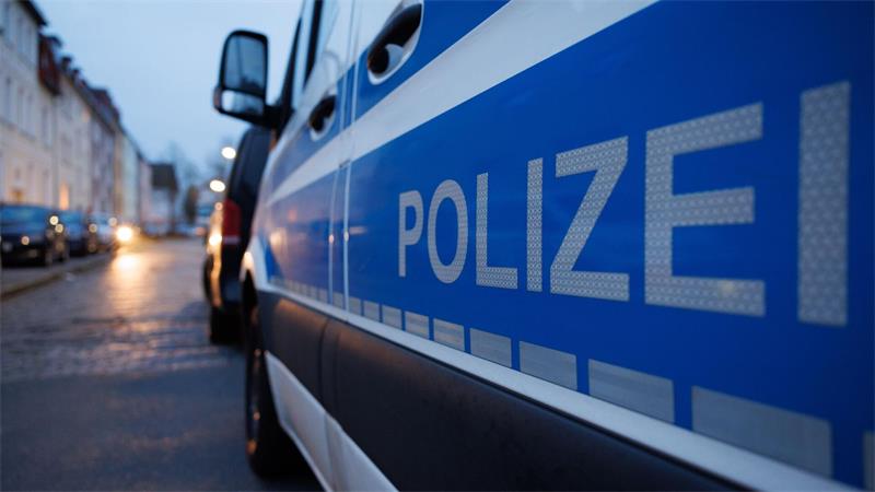 Der Staatsschutz der Polizei ermittelt wegen der Sachbeschädigung. (Symbolbild)