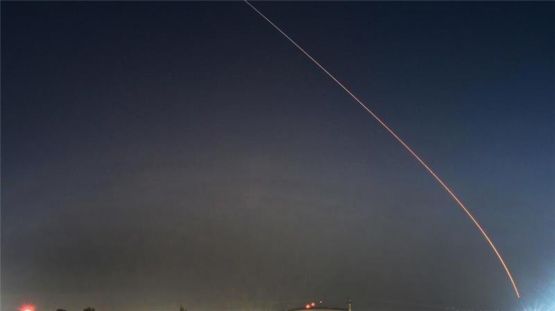 Aliens oder Satellit? Wie eine UFO-Meldestelle arbeitet Der Start eines Starlink-Satelliten in Kalifornien. (Archivbild)