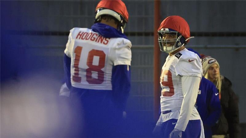 Butterbrezen und 52 Tickets: Johnson genießt München-Trip Der Stuttgarter Jakob Johnson (rechts) trainiert mit den New York Giants in München.