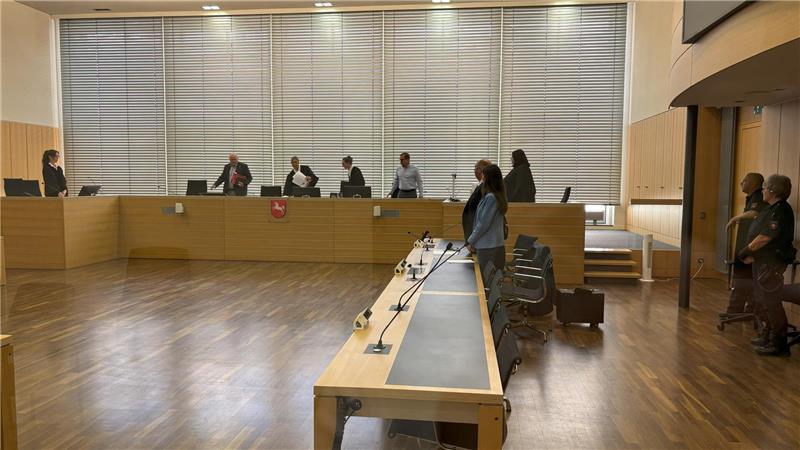 Vier Jahre Haft für den Tankstellenräuber aus Seesen Der Tankstellenräuber aus Seesen wird vor dem Braunschweiger Landgericht zu vier Jahren Haft verurteilt.