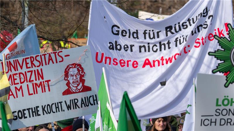 Der Tarifeinigung gingen wochenlange Warnstreiks und Proteste voraus. (Archivfoto)