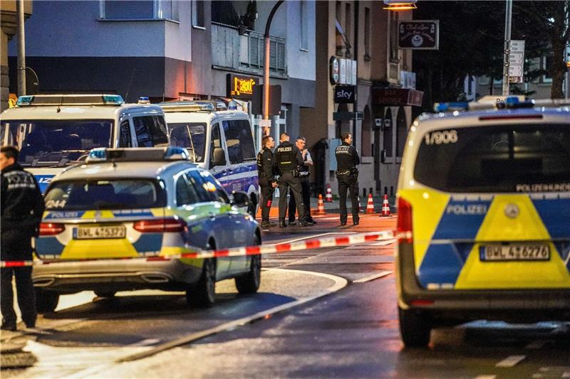 Männer nach Schüssen auf Gastwirt in U-Haft - mehrere Taten? Der Tatort in Plochingen am vergangenen Sonntag.