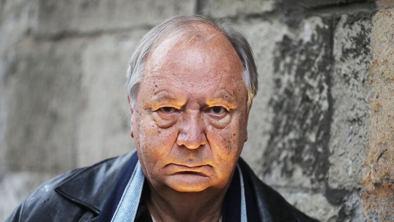 Schmickler: Richard Rogler war für mich ein Riesen-Vorbild Der Tod seines Kollegen Richard Rogler mache ihn sehr betroffen, sagt er.