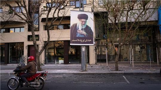 Der Tod von Ajatollah Ali Chamenei hat ein Machtvakuum ins Zentrum des Iran gerissen. (Archivbild)