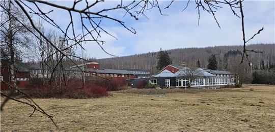 Der Trägerverein des Internationalen Hauses Sonnenberg, einem Gebäudeensemble bei St. Andreasberg, hat vorläufige Insolvenz angemeldet.  Foto: Potthast