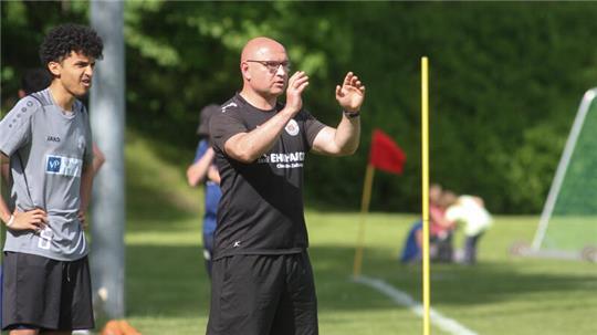 Der Trainer der SVG Oberharz, Jacek Ciesla, ist von der Qualität seiner Mannschaft überzeugt und setzt auf einen Sieg gegen den FC Othfresen.