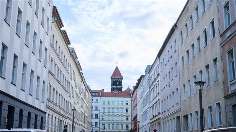 Der Trend hält an: Wohnungen, hier in Berlin, werden teurer. (Archivbild) 