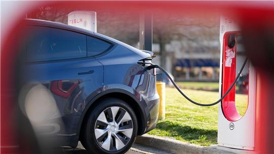 Der Türmechanismus der Teslas wird elektrisch ausgelöst. (Archivbild)