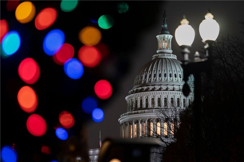 USA schützt gleichgeschlechtliche Ehen per Gesetz Der US-Kongress hat mit überparteilicher Mehrheit ein Gesetz zum Schutz gleichgeschlechtlicher Ehen verabschiedet.