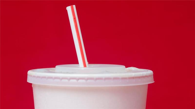 Der US-Präsident propagiert die Rückkehr zum Plastik. (Archivbild)